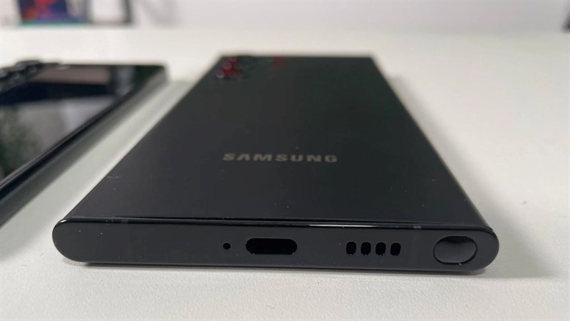 Bút S Pen tích hợp trong Galaxy S22 Ultra sẽ không làm ảnh hưởng đến dung lượng pin Bút S Pen tích hợp trong Galaxy S22 Ultra sẽ không làm ảnh hưởng đến dung lượng pin