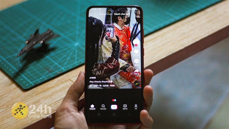 Lướt TikTok cùng Galaxy A03 Lướt TikTok cùng Galaxy A03