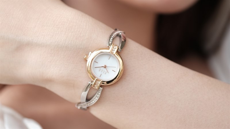 Valentine một mình nhưng em luôn ổn, vì đã có ELLE cạnh bên Valentine một mình nhưng em luôn ổn, vì đã có ELLE cạnh bên