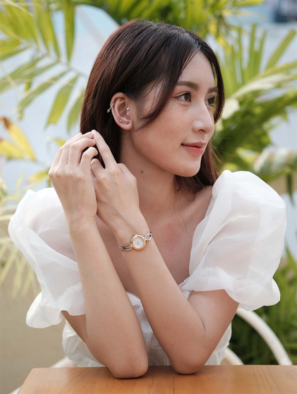Valentine một mình nhưng em luôn ổn, vì đã có ELLE cạnh bên Valentine một mình nhưng em luôn ổn, vì đã có ELLE cạnh bên