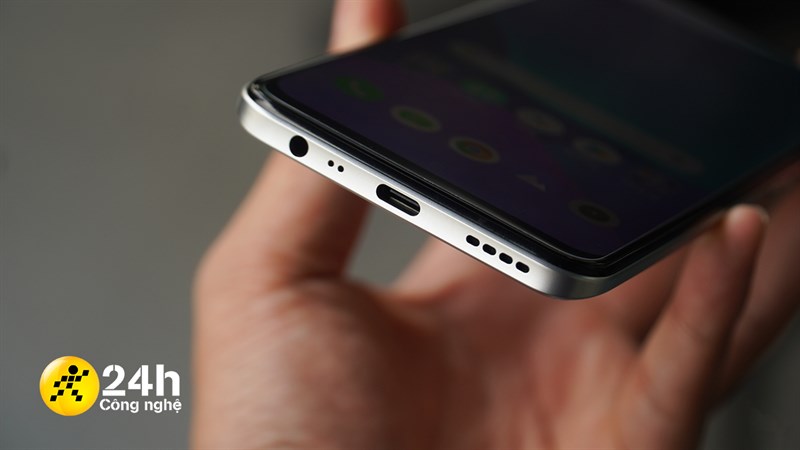 Cạnh dưới của Realme 8 Cạnh dưới của Realme 8