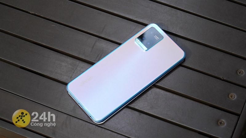 Viên pin 5.000 mAh cho thời lượng sử dụng lên tới 9 tiếng Viên pin 5.000 mAh cho thời lượng sử dụng lên tới 9 tiếng