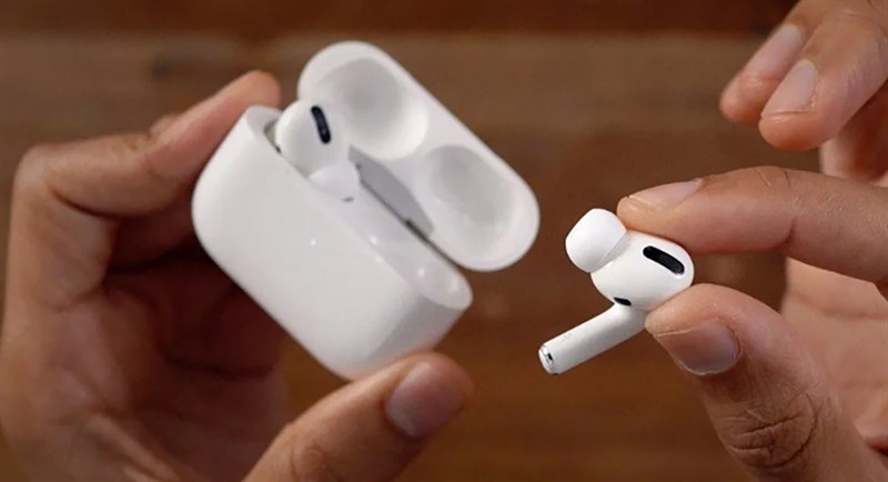 Giá AirPods Pro hiện tại đang quá tốt, nhanh tay sắm ngay một 'em' nào Giá AirPods Pro hiện tại đang quá tốt, nhanh tay sắm ngay một 'em' nào