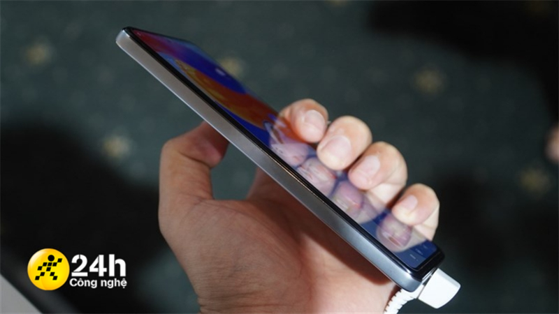 Redmi Note 11 Pro với phần khung viền máy vuông vức Redmi Note 11 Pro với phần khung viền máy vuông vức
