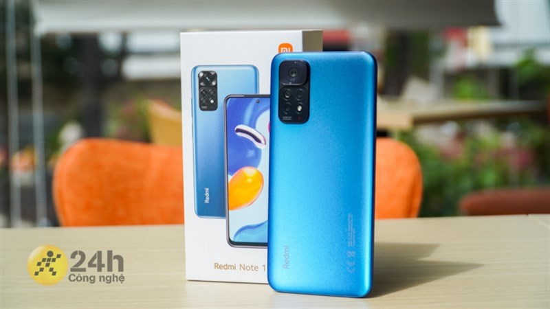 Redmi Note 11S cũng có thiết kế không kém phần cứng cáp, chắc chắn