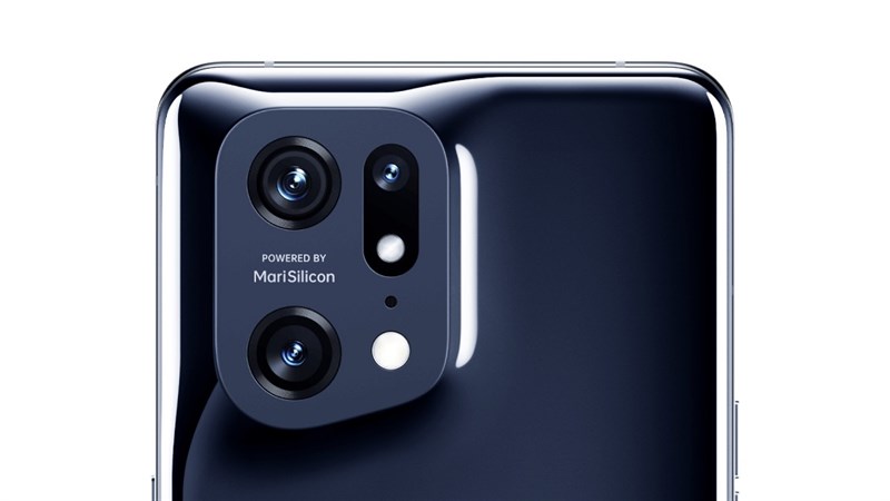 OPPO Find X5 Pro được trang bị cụm camera với cảm biến chính 50 MP sắc nét cùng bộ lọc màu được tinh chỉnh bởi Hasselblad