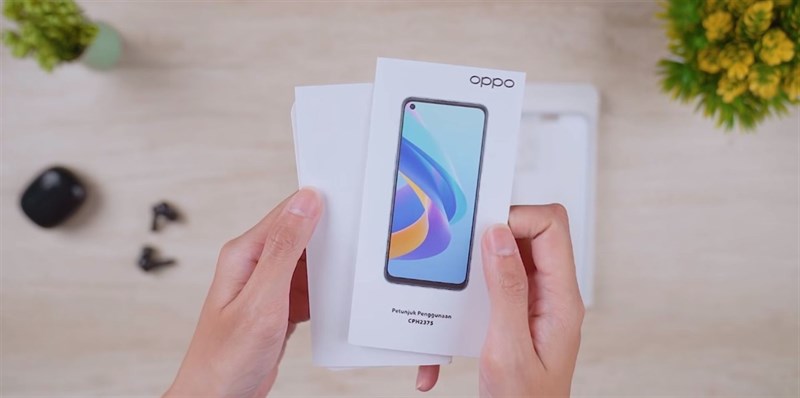 Phụ kiện đi kèm OPPO A76