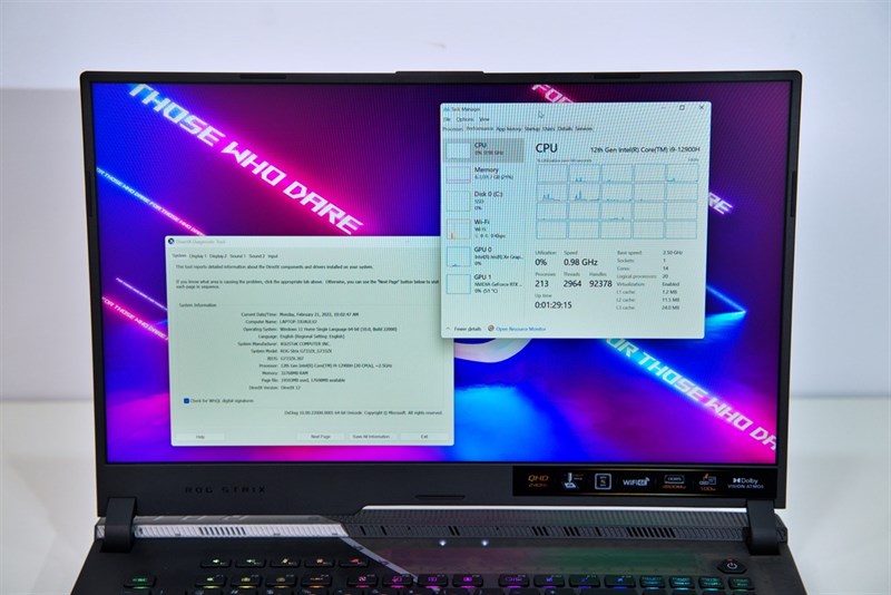 ROG Strix SCAR 17 được trang bị thiết kế lõi lai giữa Performance – cores (lõi hiệu năng cao) và Efficient – cores (lõi tiết kiệm điện). Nguồn: ASUS. ROG Strix SCAR 17 được trang bị thiết kế lõi lai giữa Performance – cores (lõi hiệu năng cao) và Efficient – cores (lõi tiết kiệm điện). Nguồn: ASUS.