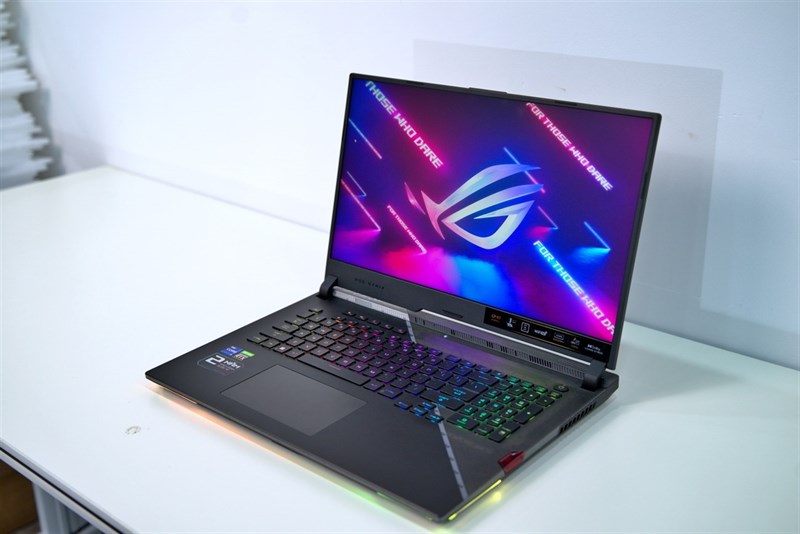 ROG Strix SCAR 17 mang đến cho người dùng một hiệu năng cực khủng, mang đến trải nghiệm chơi game tuyệt vời nhất. Nguồn: ASUS. ROG Strix SCAR 17 mang đến cho người dùng một hiệu năng cực khủng, mang đến trải nghiệm chơi game tuyệt vời nhất. Nguồn: ASUS.