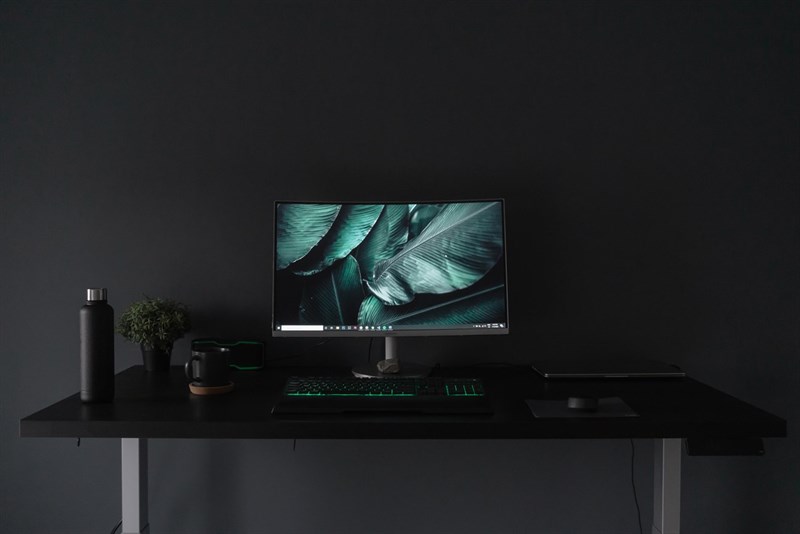 Cấu tạo của màn hình PLS LCD có phần khá giống với IPS. Nguồn: Unsplash.