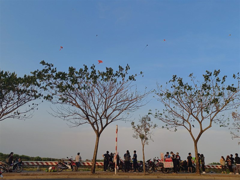 Một buổi chiều yên bình trong làng đại học ở thành phố Thủ Đức.