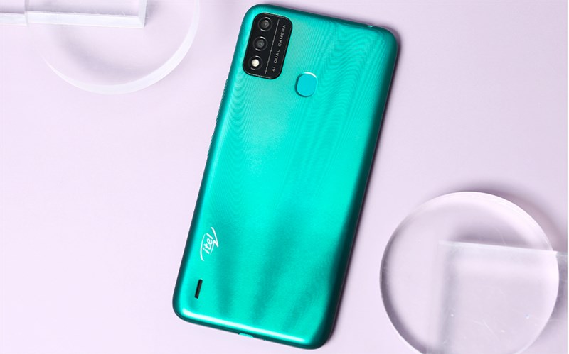 Ngày đẹp tháng 3: 2 smartphone giá rẻ dưới 2.5 triệu ưu đãi đáng sắm Ngày đẹp tháng 3: 2 smartphone giá rẻ dưới 2.5 triệu ưu đãi đáng sắm