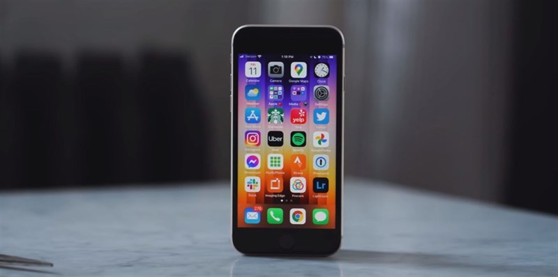 Màn hình iPhone SE 3 (iPhone SE 2022)