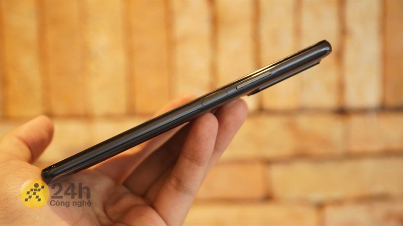 Xiaomi 11T Pro có vân tay 1 chạm tích hợp trong nút nguồn Xiaomi 11T Pro có vân tay 1 chạm tích hợp trong nút nguồn