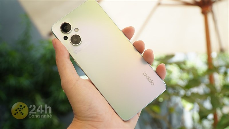 Trên tay OPPO Reno7 Z 5G: Thiết kế trẻ trung, cấu hình mạnh, pin khá