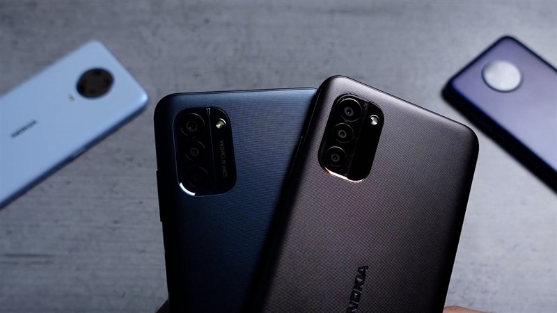 Nokia G11(bên phải) khi đặt cạnh Nokia G21 (bên trái) Nokia G11(bên phải) khi đặt cạnh Nokia G21 (bên trái)