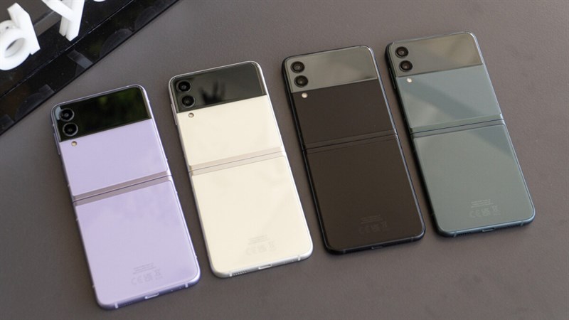 Galaxy Z Flip4: Chiếc điện thoại gập lại có giá cả phải chăng hơn của Samsung