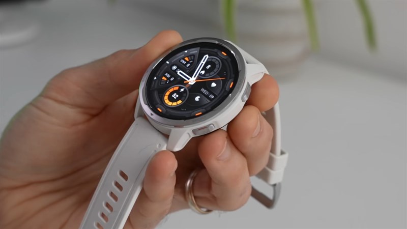 Thiết kế năng động và trẻ trung của Xiaomi Watch S1 Active. 