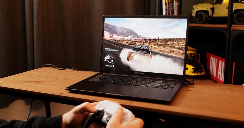 ASUS VivoBook Pro 16X OLED sẽ đáp ứng tốt các công việc sáng tạo đồ họa hoặc chơi game của bạn