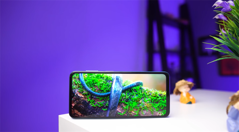 Mình rất hy vọng Galaxy F24 sẽ được nâng cấp với một màn hình hiển thị xuất sắc hơn (ảnh minh hoạ: Galaxy F23 5G). Nguồn: Tech in Kannada. Mình rất hy vọng Galaxy F24 sẽ được nâng cấp với một màn hình hiển thị xuất sắc hơn (ảnh minh hoạ: Galaxy F23 5G). Nguồn: Tech in Kannada.