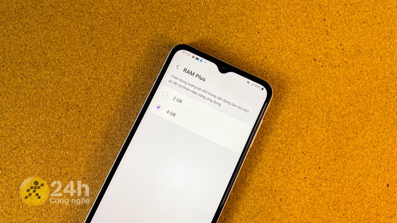 RAM Plus trên Galaxy A23 cho phép chúng ta được cộng thêm 4 GB RAM miễn phí. RAM Plus trên Galaxy A23 cho phép chúng ta được cộng thêm 4 GB RAM miễn phí.