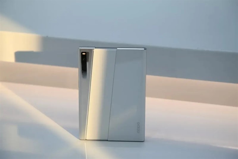 OPPO X 2021