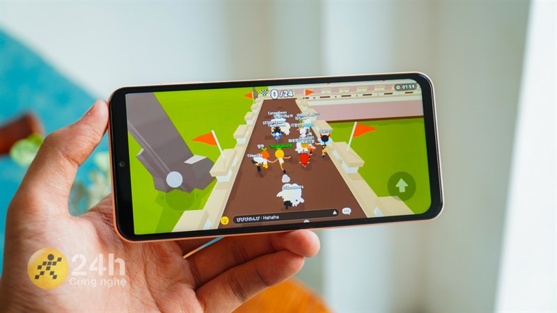 Trên tay Galaxy A13: Thiết kế trẻ trung, giá 4.69 triệu, pin lớn Trên tay Galaxy A13: Thiết kế trẻ trung, giá 4.69 triệu, pin lớn