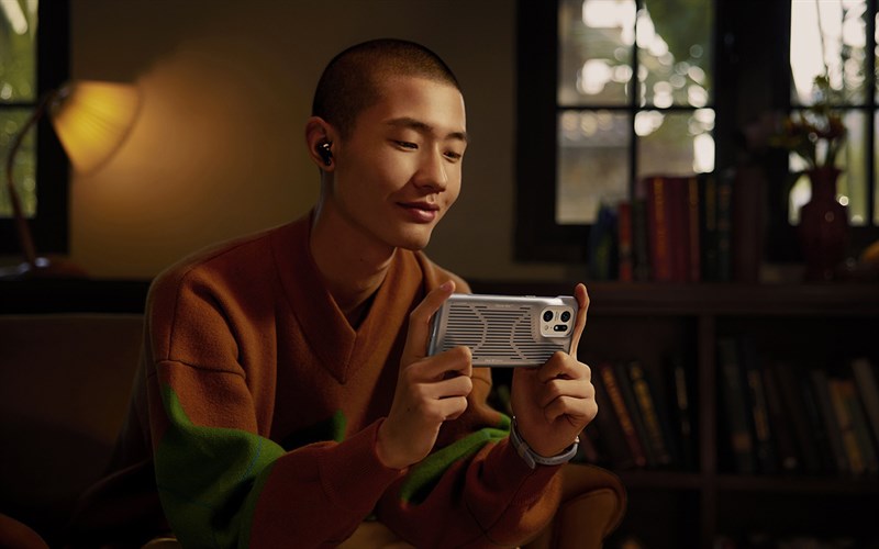 Ốp lưng làm mát Ice-Skin mới của Find X5 Pro dường như chỉ có 1 màu xám kim loại. (Nguồn: OPPO) Ốp lưng làm mát Ice-Skin mới của Find X5 Pro dường như chỉ có 1 màu xám kim loại. (Nguồn: OPPO)