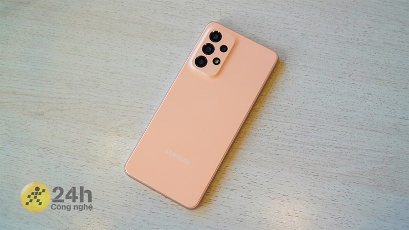 Galaxy A33 5G là một chiếc smartphone cân bằng về nhiều yếu tố như thiết kế, hiệu năng và thời lượng pin.