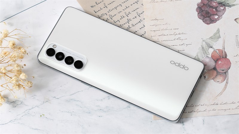 Chào tháng mới sắm liền điện thoại OPPO, giảm giá sốc đến 3 triệu đồng Chào tháng mới sắm liền điện thoại OPPO, giảm giá sốc đến 3 triệu đồng