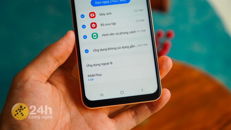 Tính năng RAM Plus đã phổ cập lên dòng máy Galaxy A năm nay. Tính năng RAM Plus đã phổ cập lên dòng máy Galaxy A năm nay.