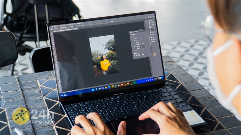 Màn hình của máy còn đạt tiêu chuẩn Display HDR True Black 500, 100% DCI-P3, phục vụ tốt cho nhu cầu làm việc của bạn. Màn hình của máy còn đạt tiêu chuẩn Display HDR True Black 500, 100% DCI-P3, phục vụ tốt cho nhu cầu làm việc của bạn.