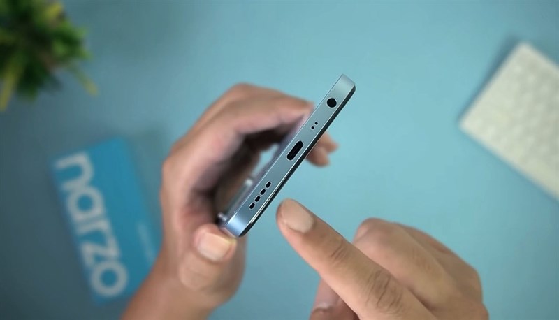 Trên tay Realme Narzo 50A Prime: Giá 3.59* triệu cùng màn hình 180 Hz Trên tay Realme Narzo 50A Prime: Giá 3.59* triệu cùng màn hình 180 Hz