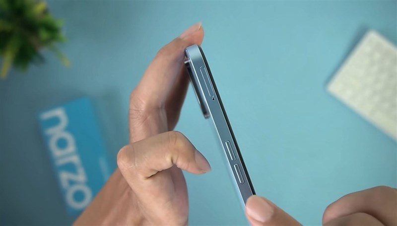 Trên tay Realme Narzo 50A Prime: Giá 3.59* triệu cùng màn hình 180 Hz Trên tay Realme Narzo 50A Prime: Giá 3.59* triệu cùng màn hình 180 Hz