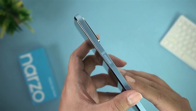 Trên tay Realme Narzo 50A Prime: Giá 3.59* triệu cùng màn hình 180 Hz Trên tay Realme Narzo 50A Prime: Giá 3.59* triệu cùng màn hình 180 Hz