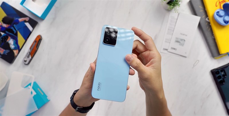 Trên tay Realme Narzo 50A Prime: Giá 3.59* triệu, màn hình 180 Hz Trên tay Realme Narzo 50A Prime: Giá 3.59* triệu, màn hình 180 Hz