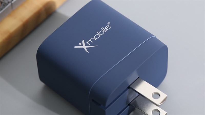 Adapter Xmobile DS714 có vẻ ngoài cực kỳ đẹp mắt. Adapter Xmobile DS714 có vẻ ngoài cực kỳ đẹp mắt.