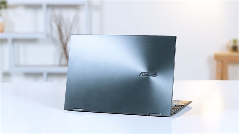 Tưng bừng đón lễ lớn: Laptop giảm khủng chưa từng có đến 10 triệu đồng Tưng bừng đón lễ lớn: Laptop giảm khủng chưa từng có đến 10 triệu đồng