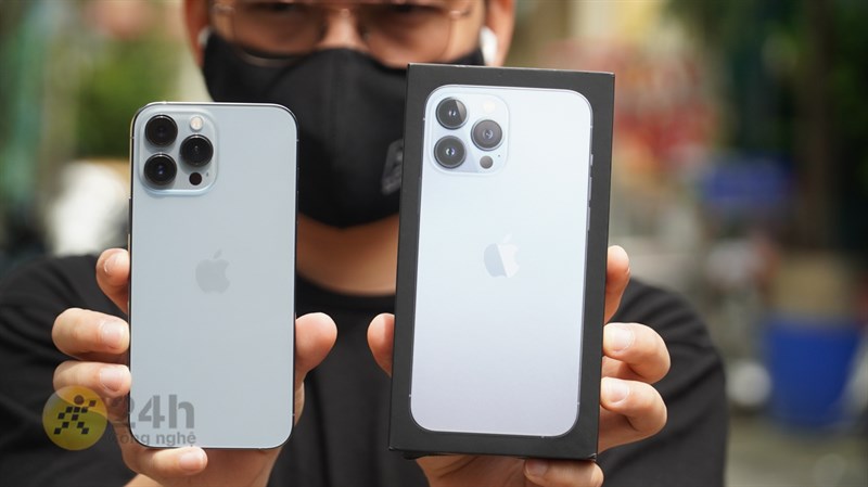 Thiết kế iPhone 13 Pro Max đơn giản như chính cách sử dụng chiếc điện thoại này vậy. Thiết kế iPhone 13 Pro Max đơn giản như chính cách sử dụng chiếc điện thoại này vậy.