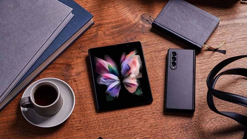 Galaxy Z Fold3 dự kiến sẽ được trang bị camera độ phân giải lên đến 108 MP. Nguồn: Comp Studio. Galaxy Z Fold3 dự kiến sẽ được trang bị camera độ phân giải lên đến 108 MP. Nguồn: Comp Studio.