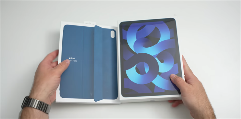 iPad Air 5 2022 thật sự là một chiếc máy tính bảng ấn tượng khi được trang bị con chip Apple M1. Nguồn: zollotech. iPad Air 5 2022 thật sự là một chiếc máy tính bảng ấn tượng khi được trang bị con chip Apple M1. Nguồn: zollotech.