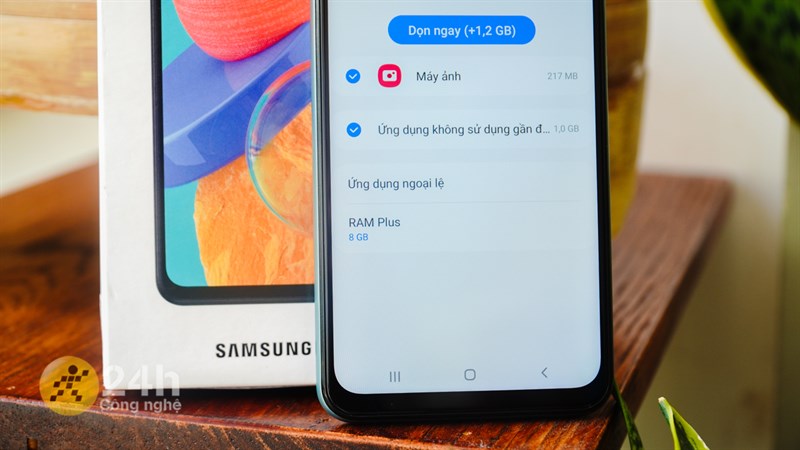 RAM Plus trên Galaxy M33 5G cho phép chúng ta mở rộng dung lượng RAM tối đa lên đến 16 GB (đối với phiên bản RAM 8 GB). RAM Plus trên Galaxy M33 5G cho phép chúng ta mở rộng dung lượng RAM tối đa lên đến 16 GB (đối với phiên bản RAM 8 GB).