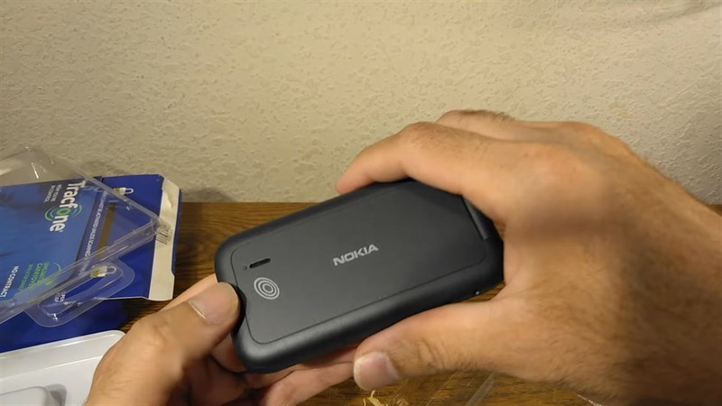 Thiết kế Nokia 2760 Flip 4G Thiết kế Nokia 2760 Flip 4G