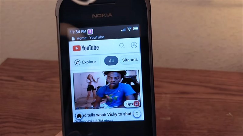 Giao diện xem YouTube trên Nokia 2760 Flip 4G Giao diện xem YouTube trên Nokia 2760 Flip 4G