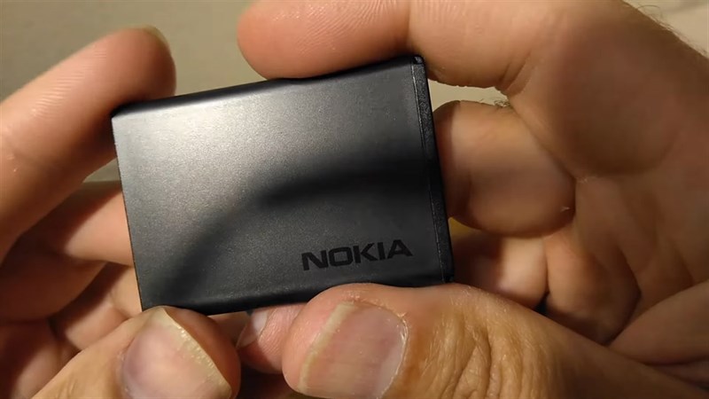 Phụ kiện đi kèm với Nokia 2760 Flip 4G Phụ kiện đi kèm với Nokia 2760 Flip 4G