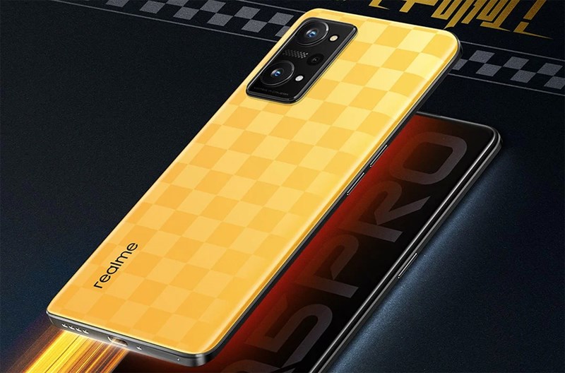 Realme Q5 Pro kết hợp Vans Realme Q5 Pro kết hợp Vans