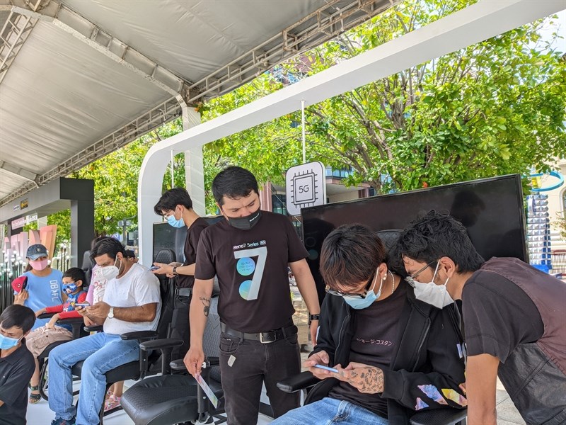 Khách hàng trải nghiệm Reno7 Pro 5G Khách hàng trải nghiệm Reno7 Pro 5G