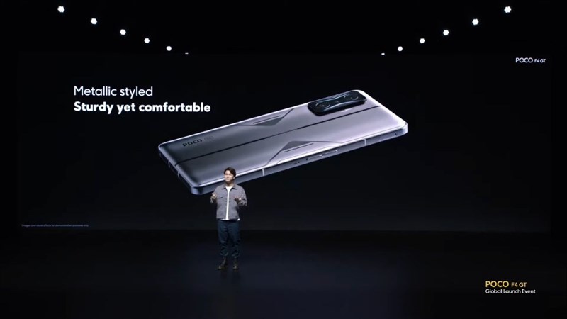 POCO F4 GT sử dụng chất liệu kính AG và được hoàn thiện với phong cách kim loại. POCO F4 GT sử dụng chất liệu kính AG và được hoàn thiện với phong cách kim loại.