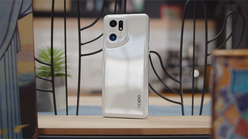OPPO Find X5 Pro 5G sở hữu thiết kế sang trọng, tinh tế OPPO Find X5 Pro 5G sở hữu thiết kế sang trọng, tinh tế