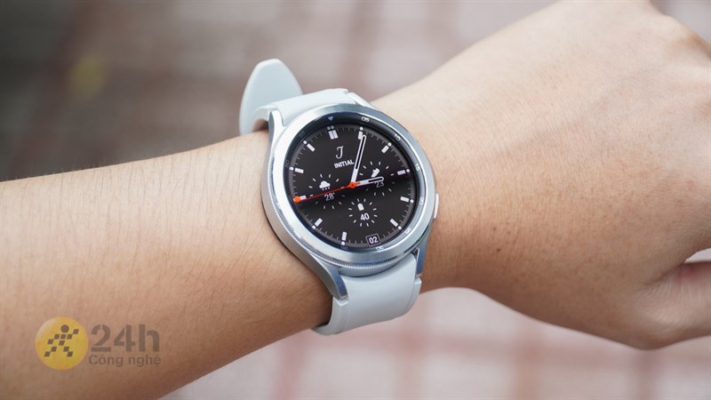 3 chiếc Galaxy Watch 4 đồng giảm 2 triệu, giá tốt SamFans hốt về ngay!